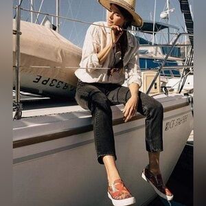 SeaVees Hawthorne Magnum Hoffman Fabric Red Jungle Bird Sneakers Slip On W12 M11